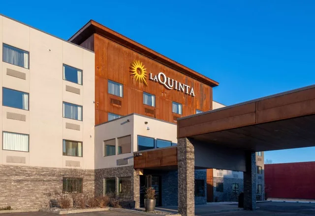 La Quinta Inn & Suites by Wyndham Anchorage Airport in Anchorage